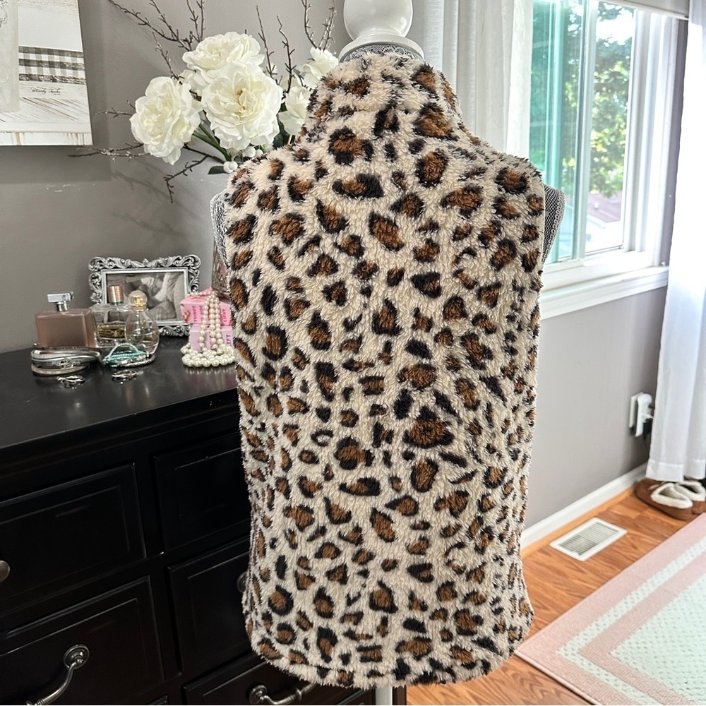 Lomon Leopard Print Faux Fur Fuzzy Zip Vest – Size Medium - Picture 14 of 16